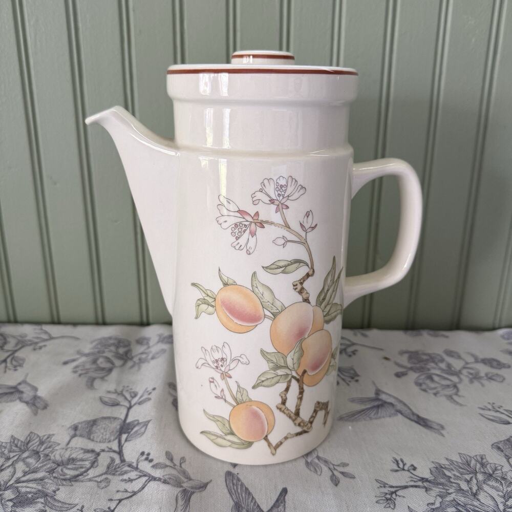 Vintage WEDGWOOD EARTHENWARE COFFEE POT Oven Table Peach England Sterling Shape